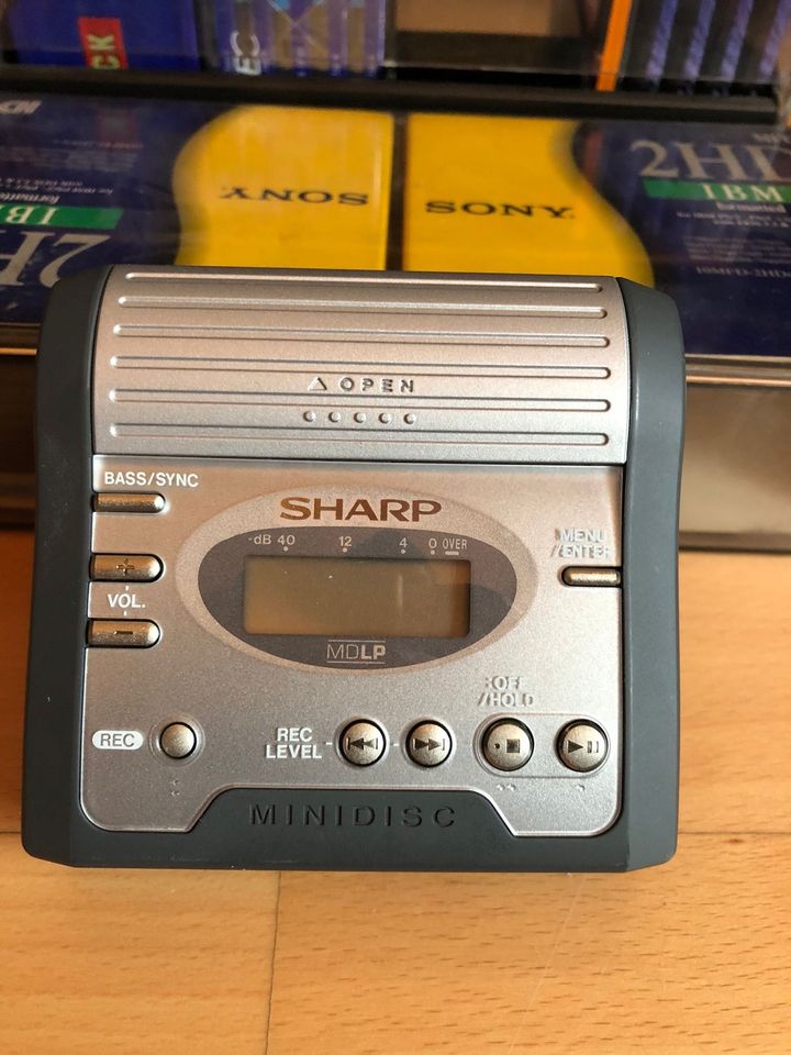 Sharp minidisc Player Set mit minidiscs in Essen