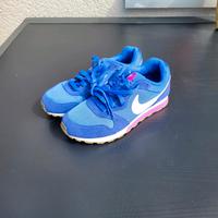 Nike MD Runner 2 Schuhe Gr. 37.5 Nordrhein-Westfalen - Altena Vorschau