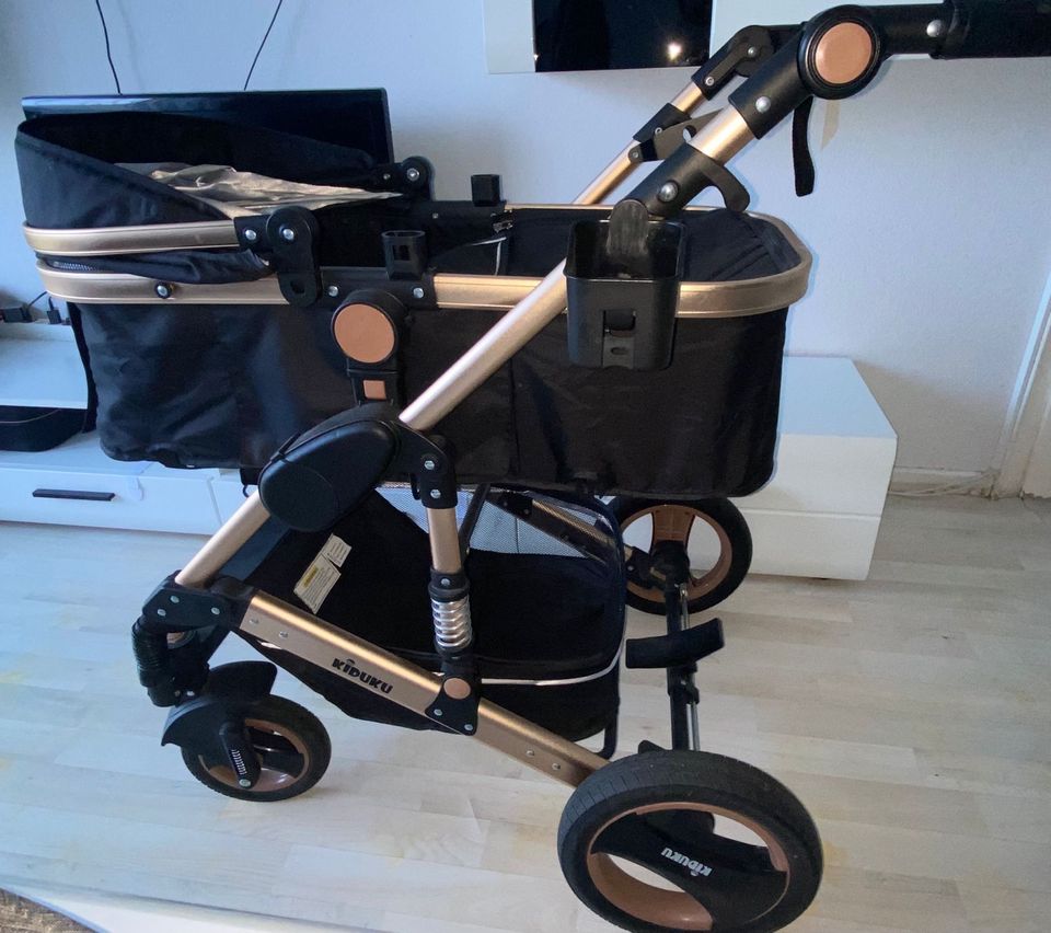 Kinderwagen in Niederzier