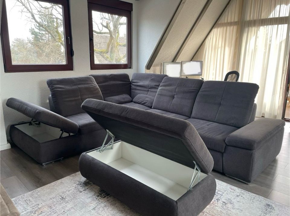 Wohnlandschaft / Couch / Sofa mit Bettfunktion in Erlangen