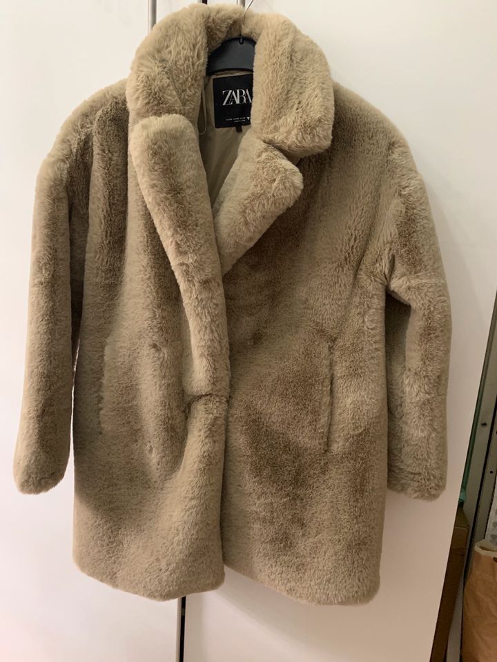 ZARA Teddy Mantel/Jacke Trenchcoat Schals Strickjacke Cordjacke in  Niedersachsen - Salzgitter | eBay Kleinanzeigen ist jetzt Kleinanzeigen