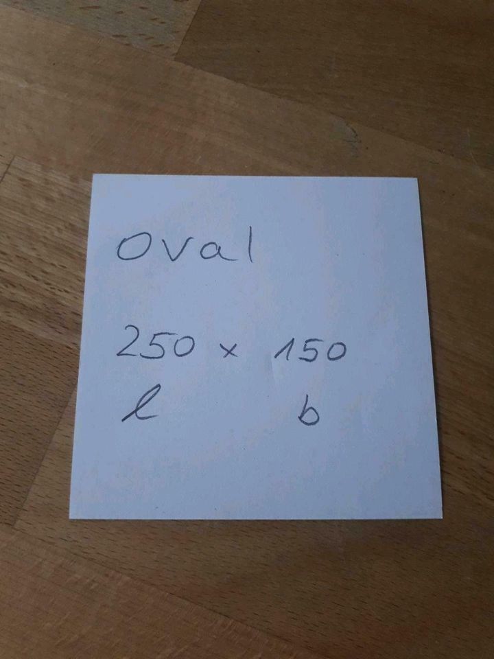 3 ovale Tischdecken 250x150 in Schillingsfürst