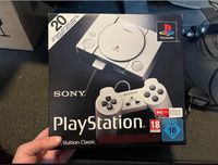 Sony PlayStation Classic mit 20 Spielen & 2 Controllern Nordrhein-Westfalen - Olfen Vorschau