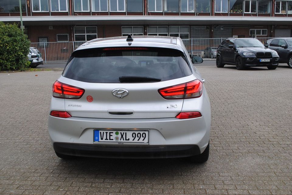 Hyundai i30 Intro in Neuss