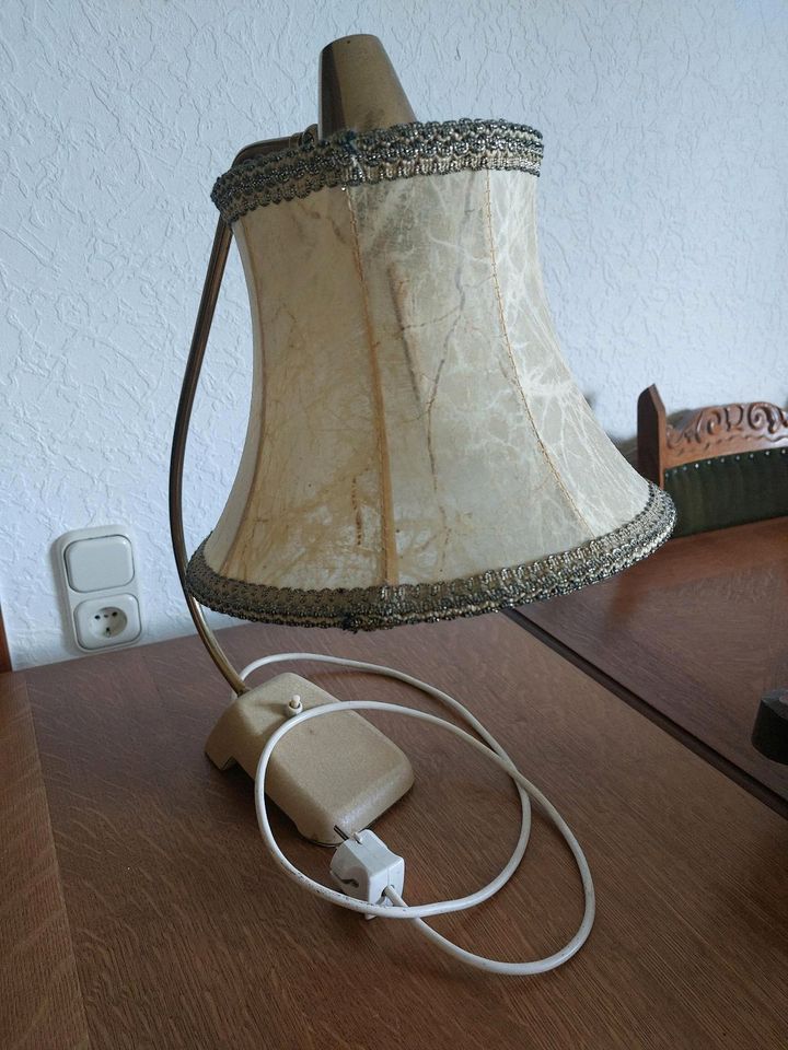 Antike Lampe in Leichlingen