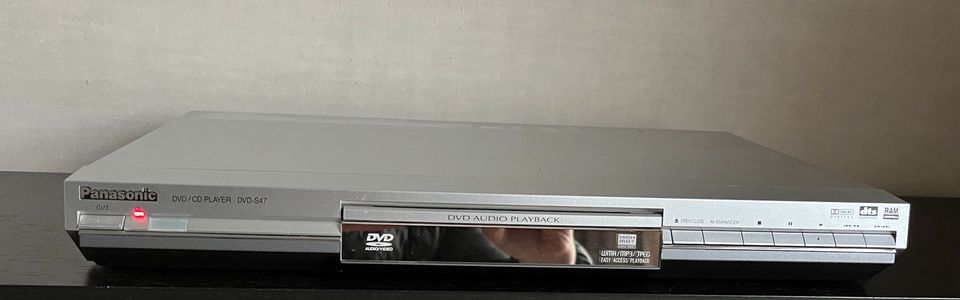 DVD-/CD-Player Panasonic S 47 in Hamburg