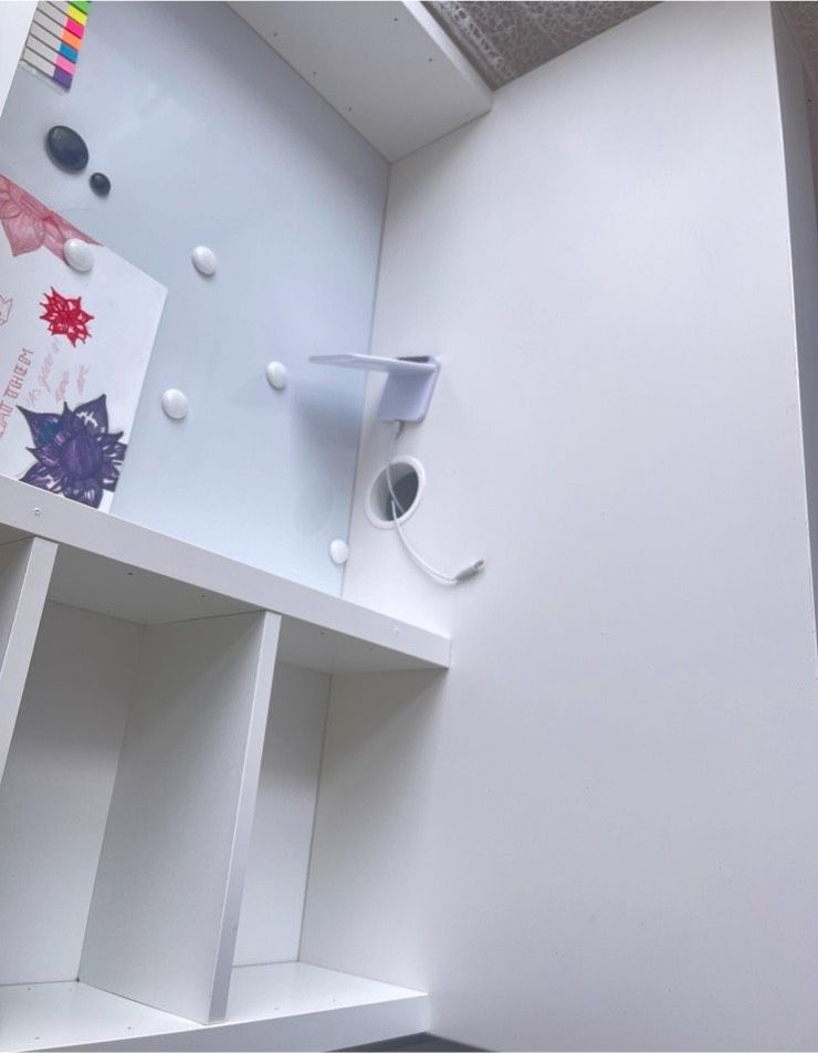 Ikea Schreibtisch von Mickie mit Magnetwand in Hamburg