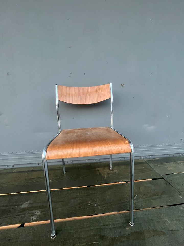 Mid Century Vintage Holzstühle Chrom Swiss Design in Berlin