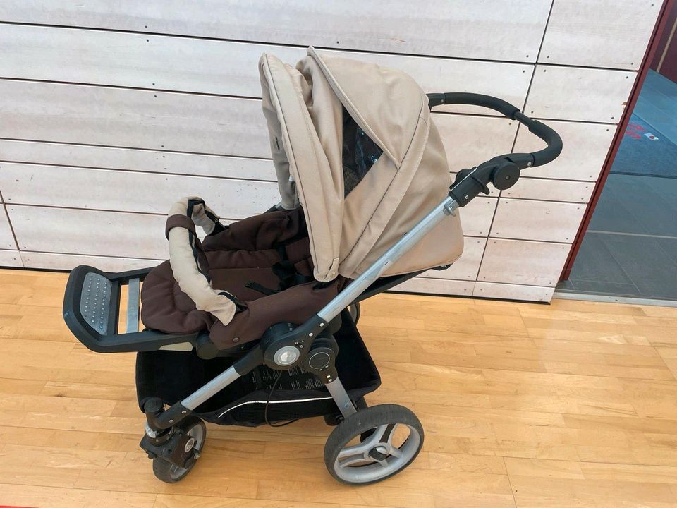 Kinderwagen Teutonia BeYou Babywanne & Sportwagenaufsatz in Frankfurt am Main