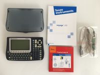 Texas Instruments Voyage 200 mit Zubehör, top Zustand Düsseldorf - Benrath Vorschau