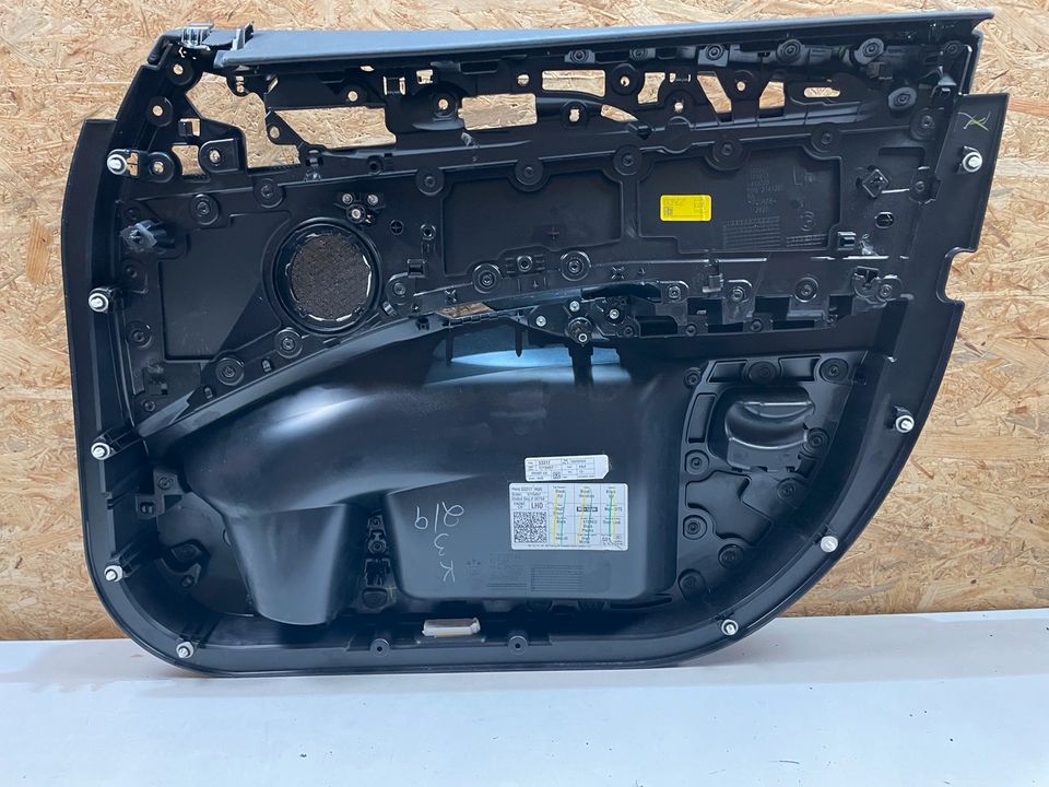 BMW X3 G01 Türverkleidung vorne links 7936649 in Werne