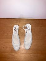 Caprice Sandalen weiß 5,5 Echtes Leder, 38,5 NEU Absatz Niedersachsen - Braunschweig Vorschau