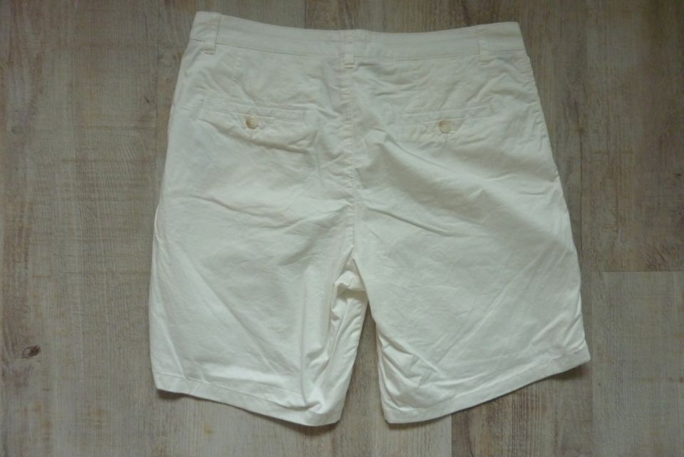 Esprit Hose Shorts Bermuda Gr. 38   -neuwertig- in Sehnde