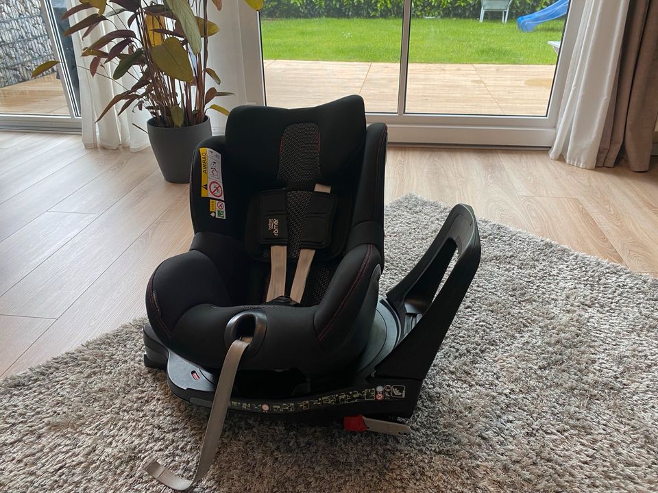 Britax Römer Dualfix M-iSize in Essen