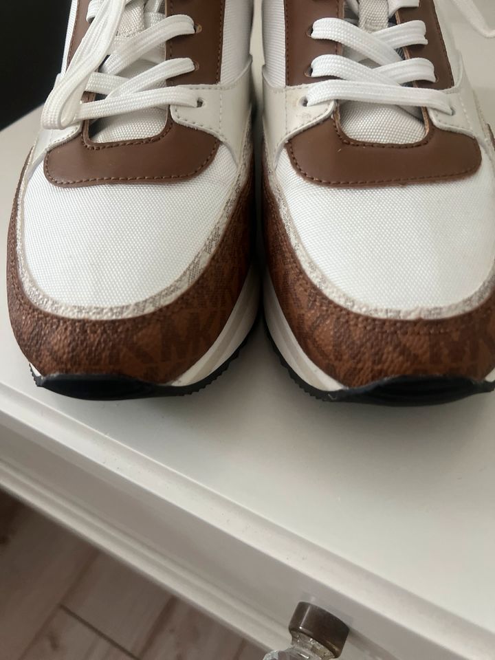 Michael Kors Sneaker Gr.40/9 wie neu in Eichenau