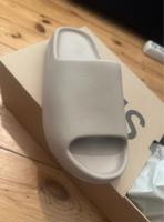 Yeezy Slide Pure / 43 Berlin - Spandau Vorschau