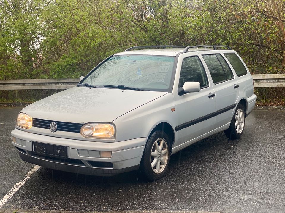 Volkswagen Golf 3 1.9TDI Automatik/Klima/Tüv-10.2024/Scheckheft in Bergen an der Dumme