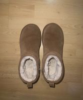 UGG Ultr Mini Chain Boots, Gr 37, NEU!! Hamburg - Wandsbek Vorschau