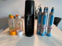 Sodastream + 4 Flaschen + 4 Kohlensäurekartuschen Hessen - Eschborn Vorschau