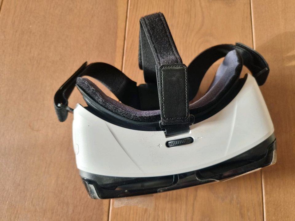 Samsung Gear VR Brille für S6 oder S7 und Note5 in Essen