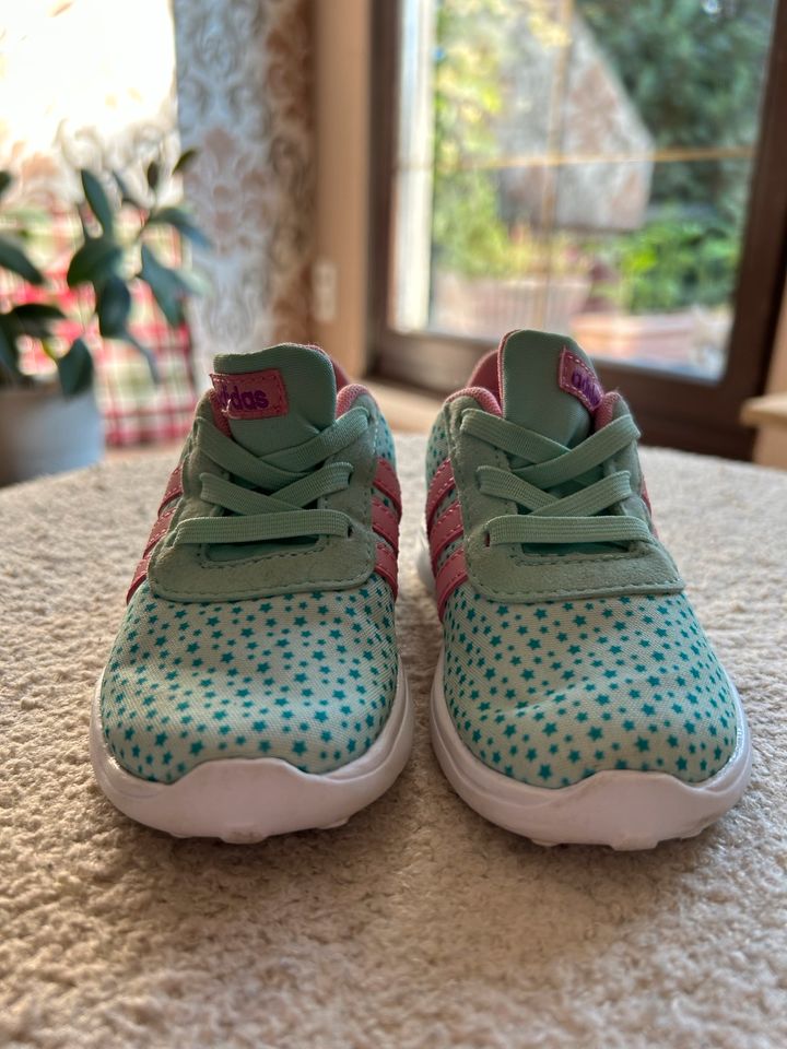 Adidas Kinder Schuhe Größe 23 in Güstrow - Landkreis - Krakow am See |  Gebrauchte Kinderschuhe Größe 23 kaufen | eBay Kleinanzeigen ist jetzt  Kleinanzeigen