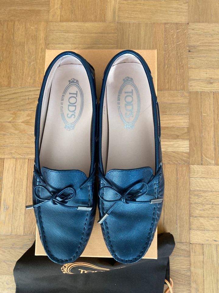 Damen Tods Moccassins Gommino dunkelblau Gr. 38,5 in München