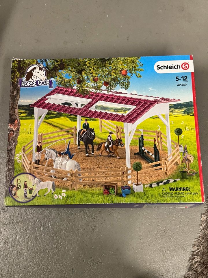 Schleich 42389 Reitstall Komplett in Tettnang