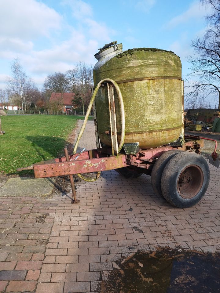 GFK Wasserfass 3000l auf Fahrgestell in Schwaförden