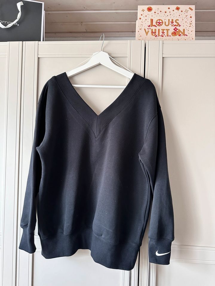 Nike Pullover Sweatshirt hoodie XS S schwarz neuwertig in Kempen