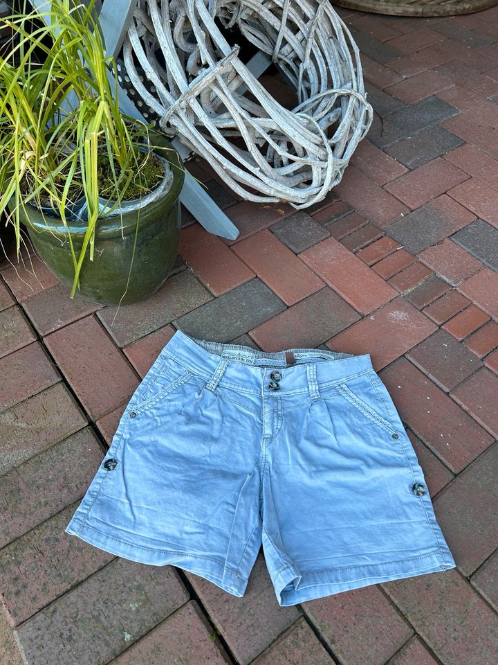 Shorts in grau Gr.XS in Hemmingstedt