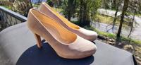Hoher Schuh beige Pump Hessen - Gründau Vorschau