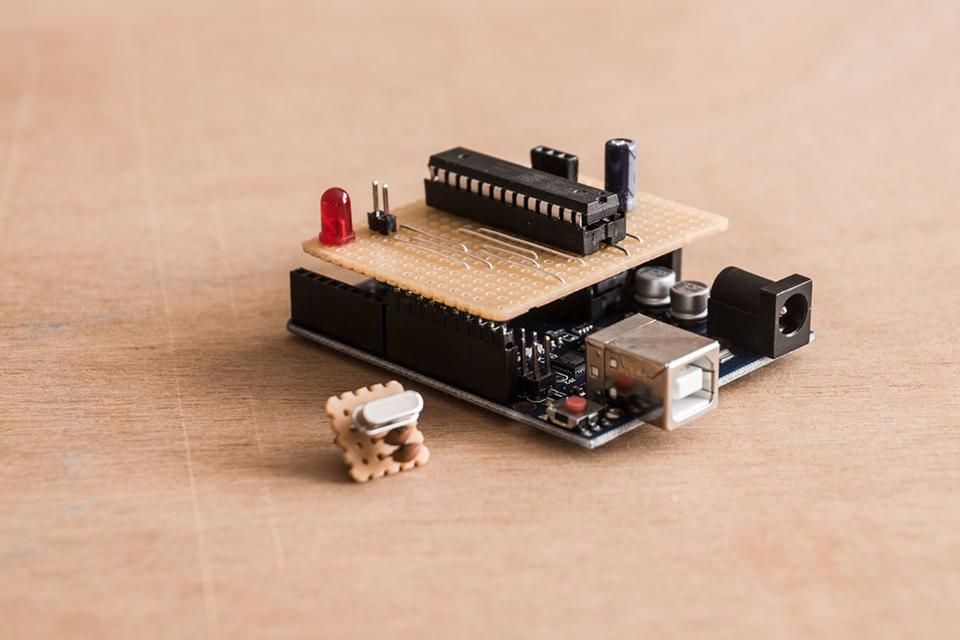 Arduino Atmega Mikrocontroller 28 Pin Programmiergerät Programmer in Hamburg