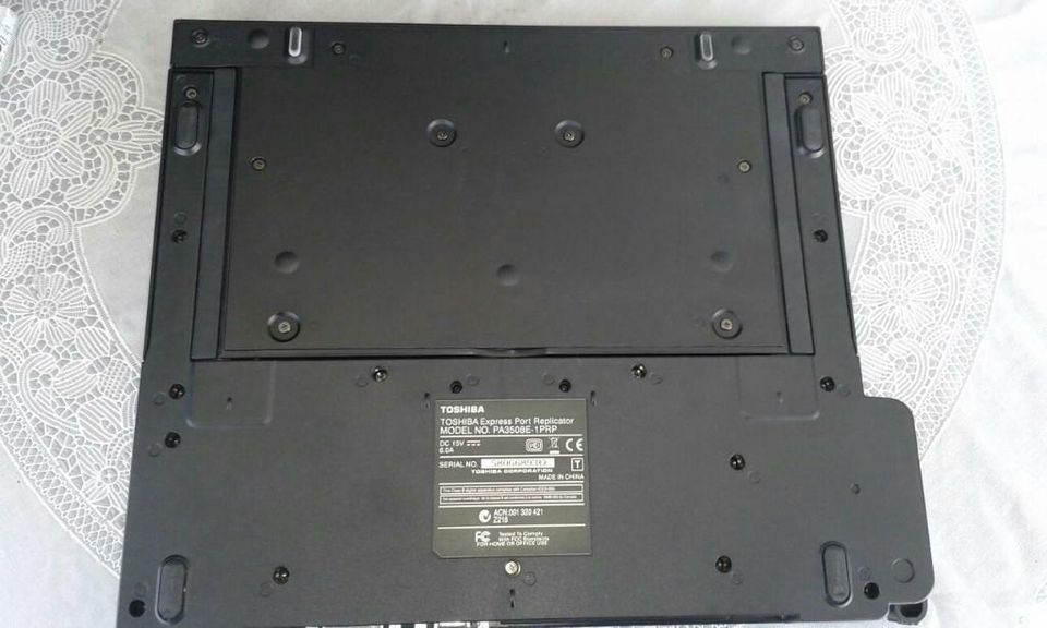 Toshiba Docking Station Express Port Replicator  PA3508E-1PRP TOP in Dortmund