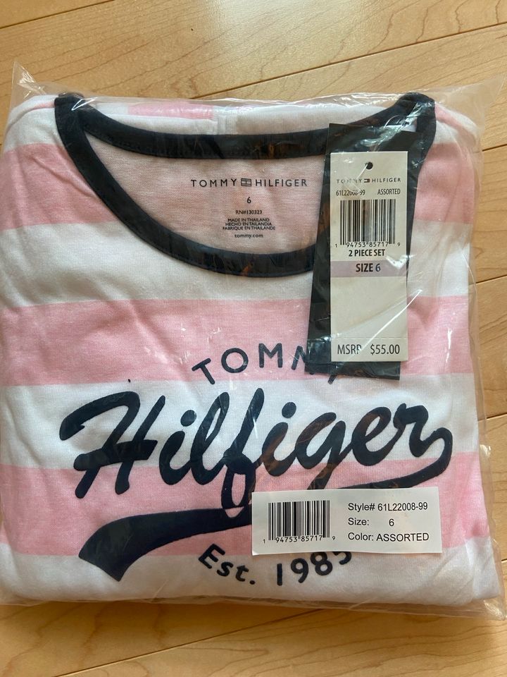 Tommy Hilfiger Set Shirt Tunika Jogginghose Gr. 116 in Bartenshagen-Parkentin