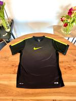 Nike T-Shirt, schwarz/neongrün, L • wie neu • Dri-Fit Baden-Württemberg - Wertheim Vorschau