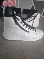 ZARA Sneaker high Gr. 42 weiß schwarz Nordrhein-Westfalen - Eschweiler Vorschau