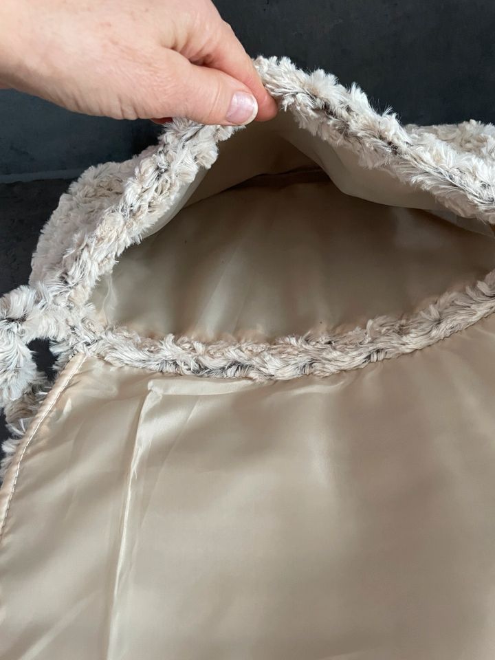 Tasche mit Schafgesicht, Umhängetasche, Tasche aus Teddyfell in Berg