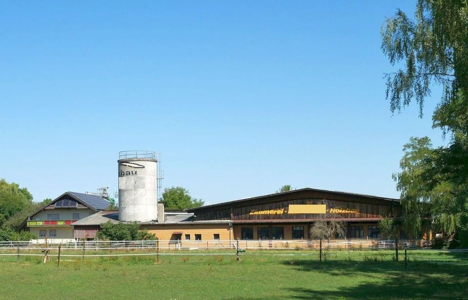 Naturnah Wohnen und Arbeiten mit großem Platzpotenzial in Neuried in Neuried