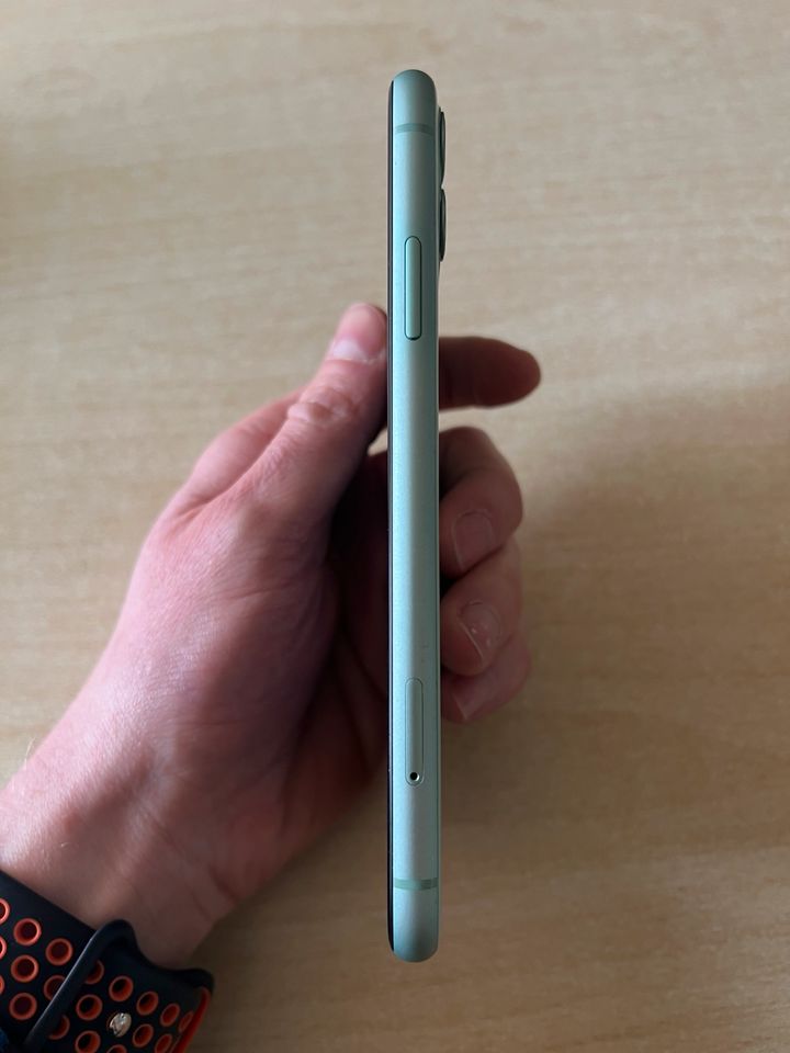 Iphone 11 - 128 GB - Super Zustand in Floh-Seligenthal-Seligenthal