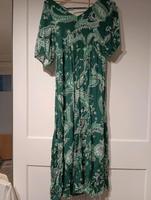 Kleid lang grün mit Muster Niedersachsen - Essen (Oldenburg) Vorschau