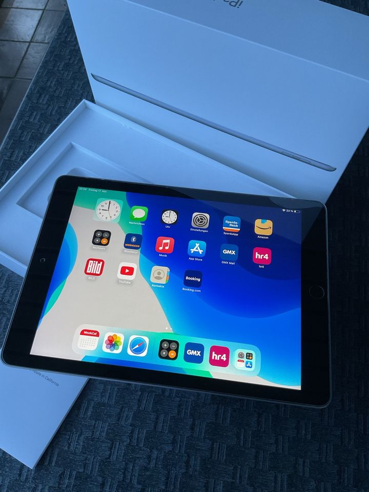 iPad 6   9.7" 32 GB  spacegrau in Antrifttal