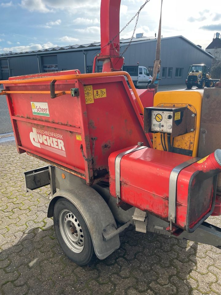 Holzhäcksler Dücker HM 200 in Uetze