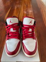 Nike Air Jordan 1 Low Bayern - Unterhaching Vorschau