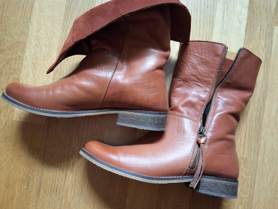 Leder boots 41 cognac Stiefel braun hoher np Schuhe in Wacken