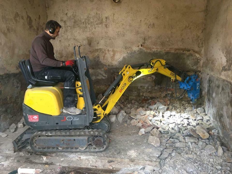 Minibagger Radlader Dumper Baumaschinen Rüttelplatte mieten in Kastl b. Amberg