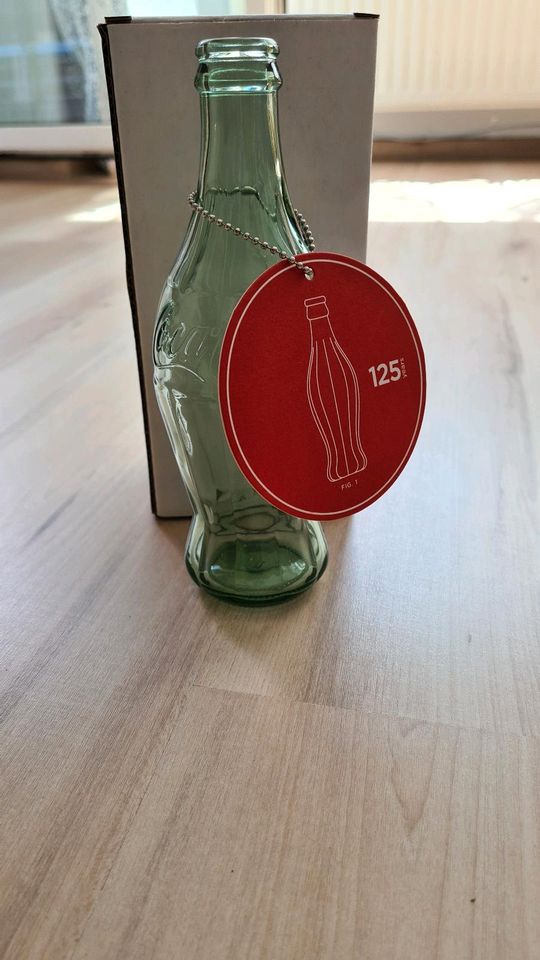 Coca-Cola Glasflasche / 125 Jahre Coca-Cola Jubiläumsflasche in Hamburg