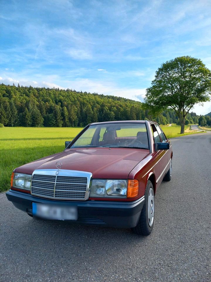 Mercedes Benzin 190 D mit H-Kennzeichen. in Albstadt