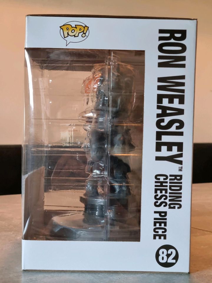 Funko PoP! Harry Potter- 82 Ron Riding Chess Piece- Selten!! NEU! in Köln