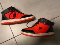 Super coole Fila Schuhe rot/schwarz Gr. 34 Nordrhein-Westfalen - Würselen Vorschau