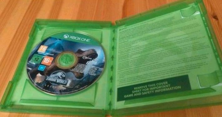 XBOX One Spiel:  Jurassic World , Top Zustand in Saarlouis